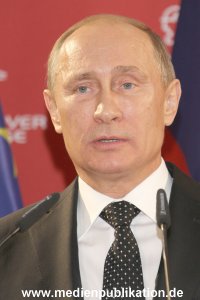 Messerundgang Putin 08042013 202