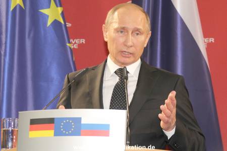 Messerundgang Putin 08042013 209