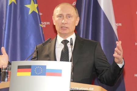 Messerundgang Putin 08042013 211