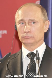 Messerundgang Putin 08042013 214