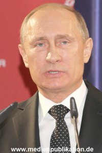 Messerundgang Putin 08042013 225