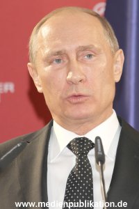 Messerundgang Putin 08042013 228