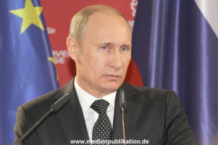 Messerundgang Putin 08042013 239