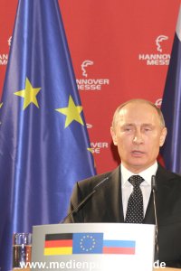 Messerundgang Putin 08042013 244