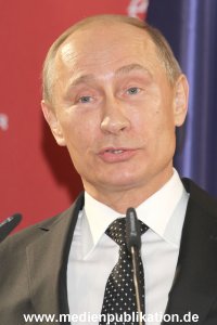 Messerundgang Putin 08042013 265