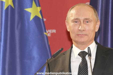 Messerundgang Putin 08042013 268
