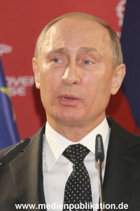 Messerundgang Putin 08042013 276