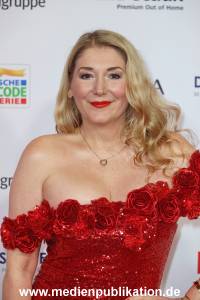 GoldeneBildDerFrau 20112024 864