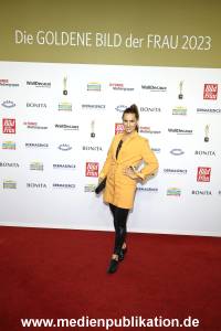 GoldeneBildDerFrau 11102023 032