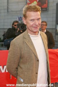 Akin Premiere 19092007 001