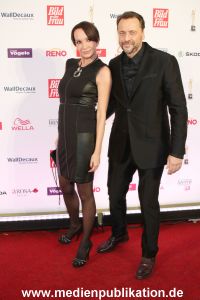 Goldene Bild der Frau 20112014 350