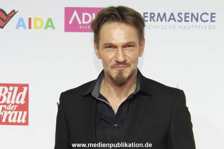 Goldene Bild der Frau 21102017 210