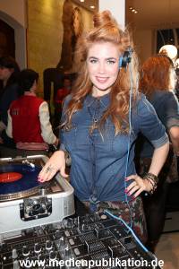 LIUJO Opening 19092013 234