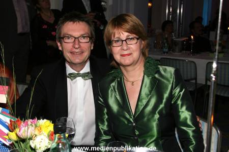 Blauer Ball 01042006 050
