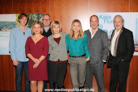Katie Fforde 28112013 021