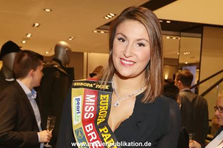Blauer Ball Netzwerk 10102016 103