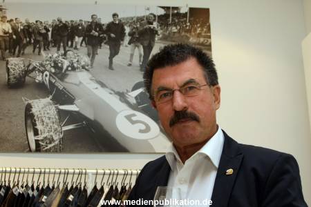Formel 1 Buch 18102010 033