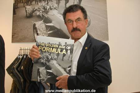 Formel 1 Buch 18102010 039