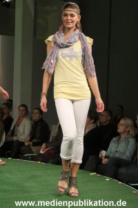 Ernstings Modenschau 24012012 173