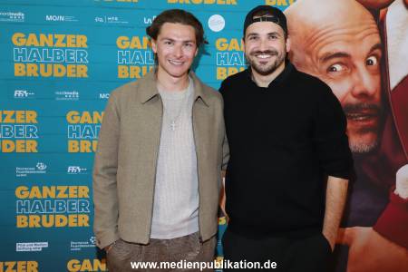 Ganzer halber Bruder 17092025 001