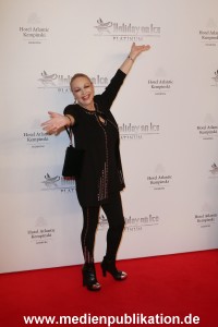 HolidayOnIce Platinum Gloeoeckler 17102013 175