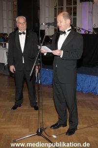 Blauer Ball 31032012 023