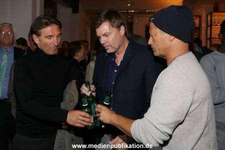 Schweiger Barefood 02112016 435