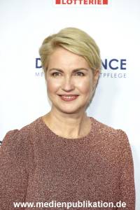 GoldeneBildDerFrau 11102023 016