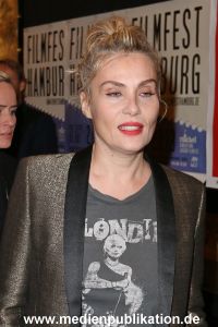 EmmanuelleSeigner FiFHH 29092013 606