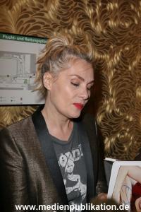 EmmanuelleSeigner FiFHH 29092013 609