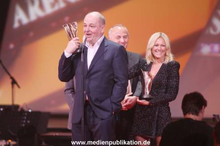 LEA Award 04042016 1027