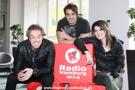 Sick Puppies 04042011 005