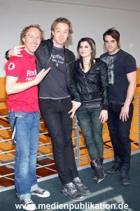 Sick Puppies 04042011 015