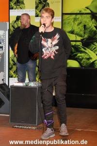 Singer 12042019 006