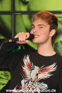 Singer 12042019 007