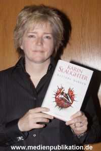 Karin Slaughter 12092014 014