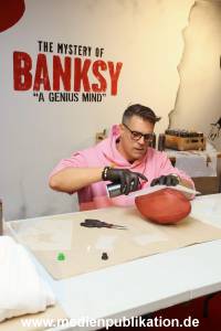 Banksy Charity 24102022 054