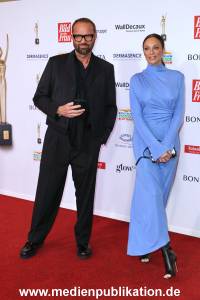 GoldeneBildDerFrau 20112024 648