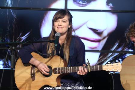 Julia Stone 23102012 001