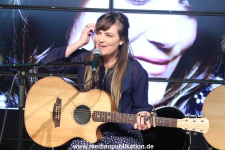 Julia Stone 23102012 002