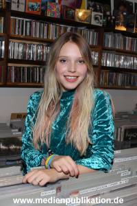Lina Larissa Strahl 20102017 016