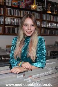 Lina Larissa Strahl 20102017 017