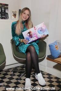 Lina Larissa Strahl 20102017 042