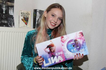 Lina Larissa Strahl 20102017 053