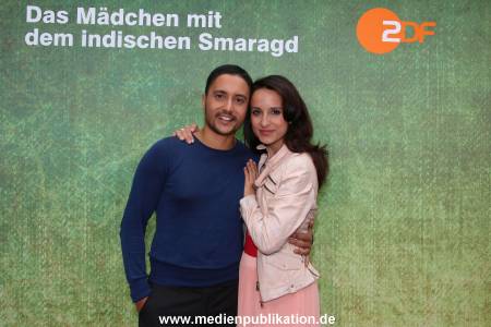 Maedchen mit Smaragd 27092013 028