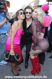 Olivia Jones 06062023 236