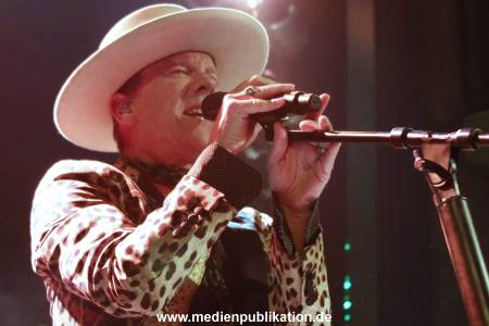 Kiefer Sutherland 10062018 002