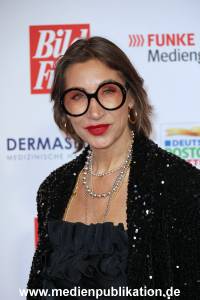 GoldeneBildDerFrau 20112024 039