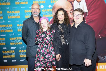 Ganzer halber Bruder 17092025 061