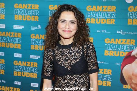 Ganzer halber Bruder 17092025 101